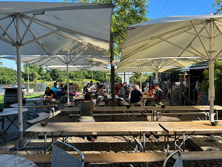 Schiffsmeldestelle Frankfurt Höchst Bier, Wein, Apfelwein, Cocktails und Bistro 