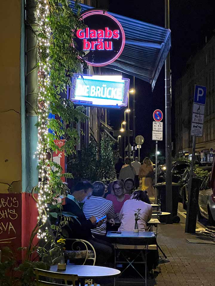 Die Brücke Cafe Bar Restaurant Brückenviertel Frankfurt