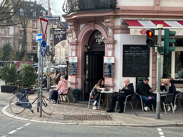 Schiffer Café Sachsenhausen Frankfurt Brückenviertel 