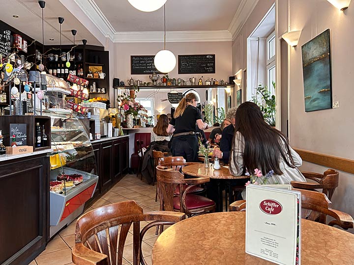 Schiffer Café Sachsenhausen Frankfurt Brückenviertel 