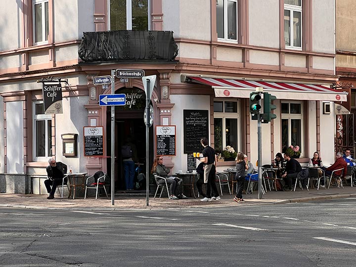 Schiffer Café Sachsenhausen Frankfurt Brückenviertel 