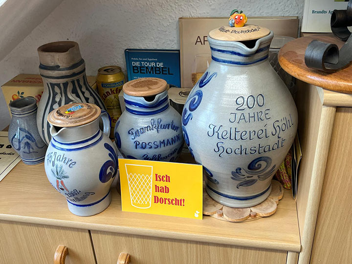Apfel, Apfelwein, Apfelweinlokal, Apfelweingläser und Apfelweingläser Museum
