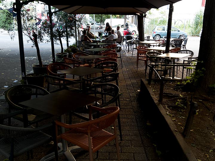 Eis Bar Ostend Eiscafé Frankfurt Mainufer