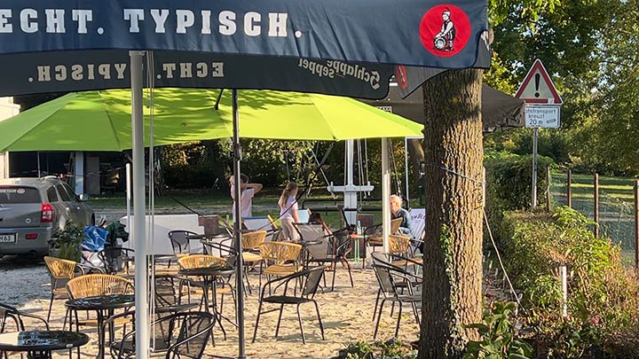 Tandys Riverside Bar Cafe am Frankfurt Mainufer