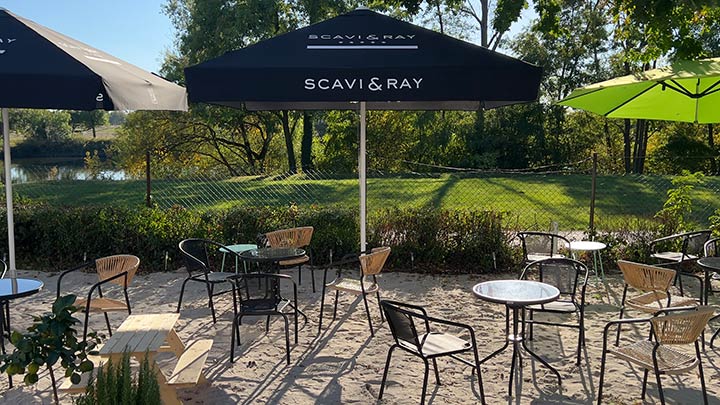 Tandys Riverside Bar Cafe am Frankfurt Mainufer