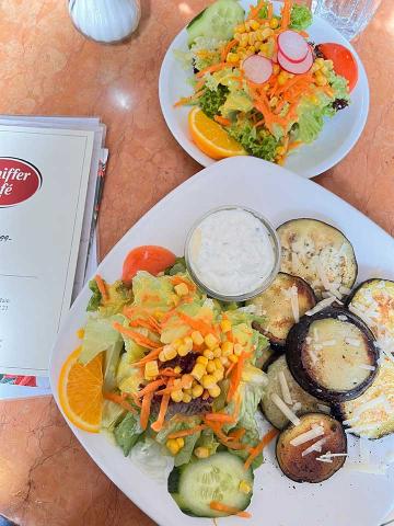 Schiffer Café Sachsenhausen Frankfurt Kuchen Frühstück Speise