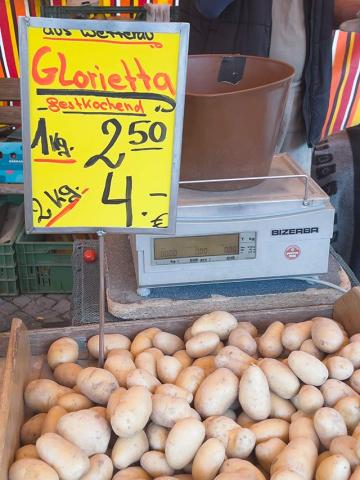 Kartoffel Stand Frankfurt Wochenmarkt Südbahnhof