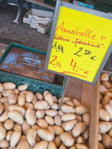Kartoffel Stand Frankfurt Wochenmarkt Südbahnhof