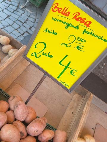 Kartoffel Stand Frankfurt Wochenmarkt Südbahnhof